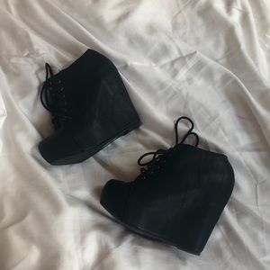 Black Platform Boot Heals